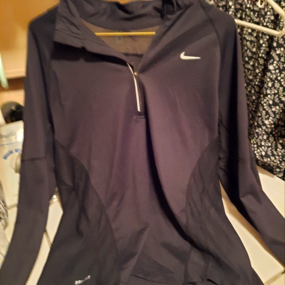 Nike sweater - Picture 1 of 2